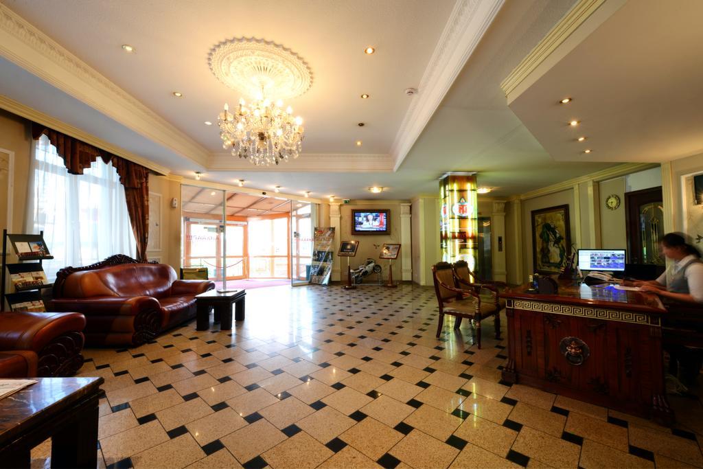 Narantuul Hotel อูลานบาตอร์ ภายนอก รูปภาพ