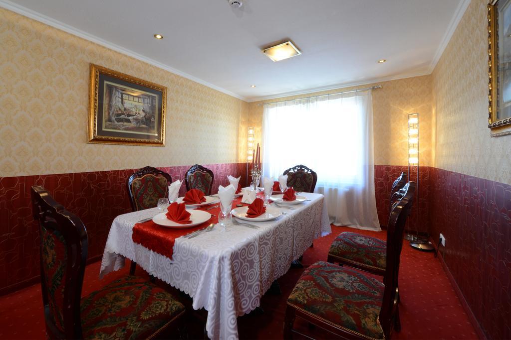 Narantuul Hotel อูลานบาตอร์ ภายนอก รูปภาพ