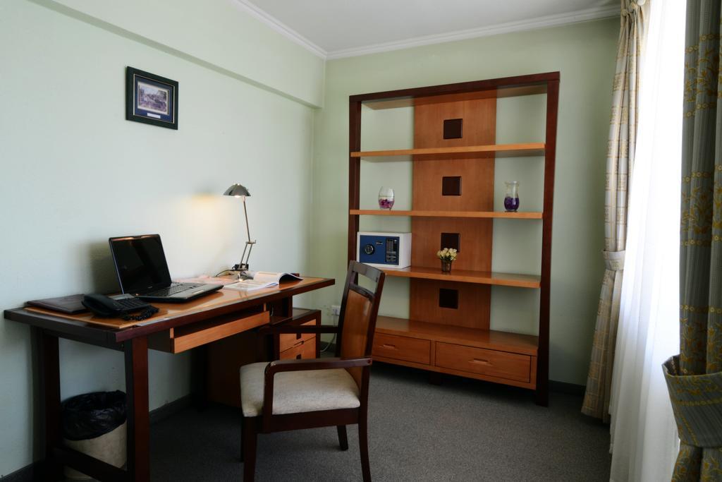 Narantuul Hotel อูลานบาตอร์ ภายนอก รูปภาพ